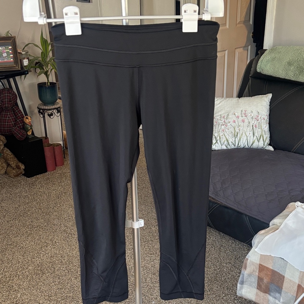 Lululemon Inspire Crop II Luxtreme Black Size 8